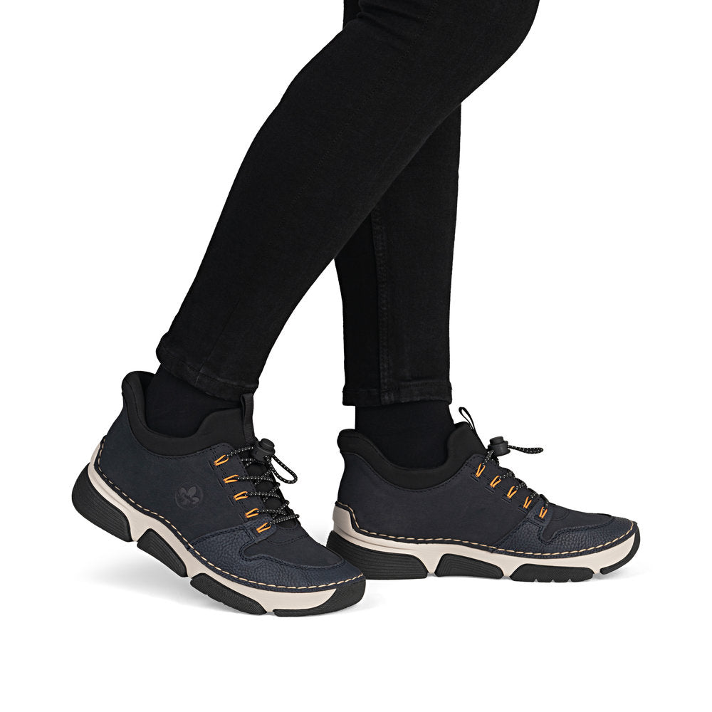 Chaussure de marche à enfiler pour femme