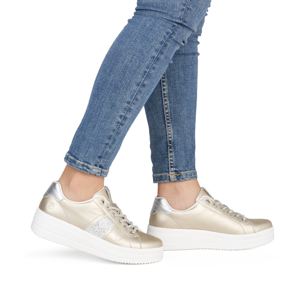Women's Low-Top Shoes