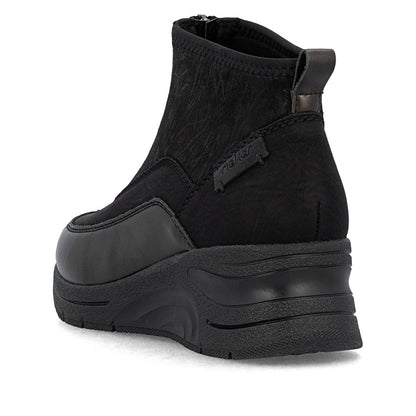 Women’s Leather Zip-Up Bootie