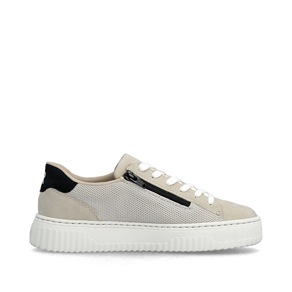 Women’s Lace-Up Shoes