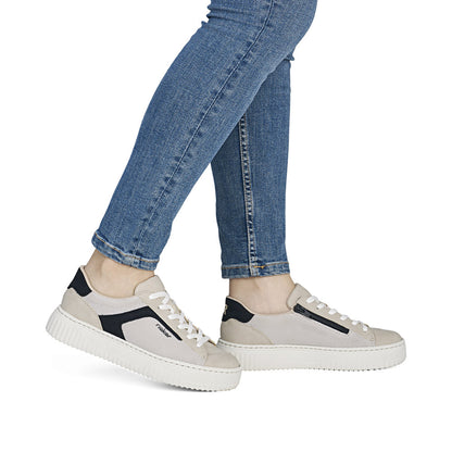 Women’s Lace-Up Shoes