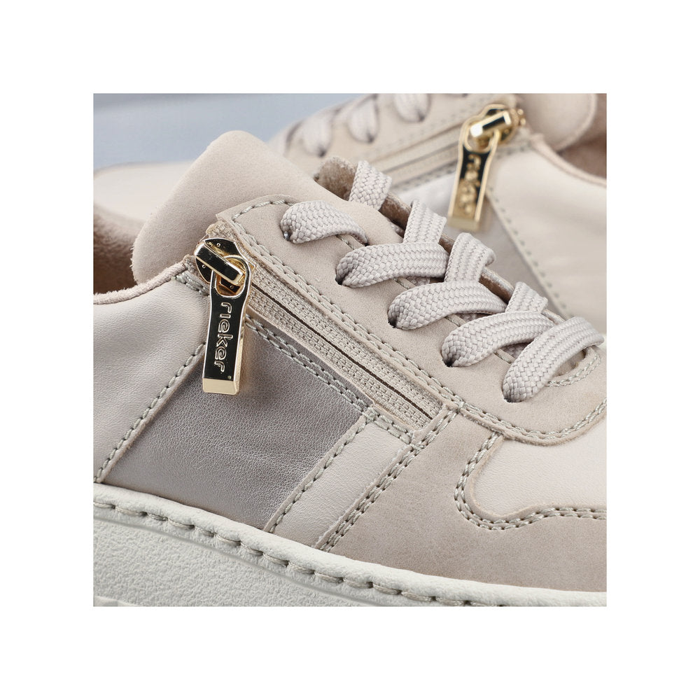 Women's Casual Shoes